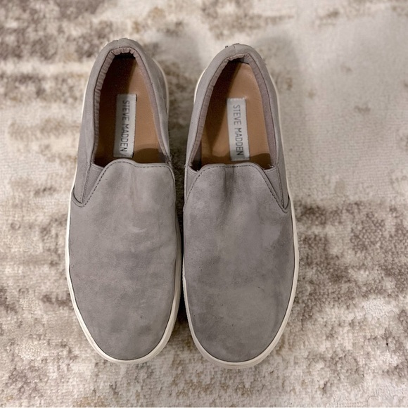 Steve Madden “Gills” Grey Suede - Picture 5 of 8